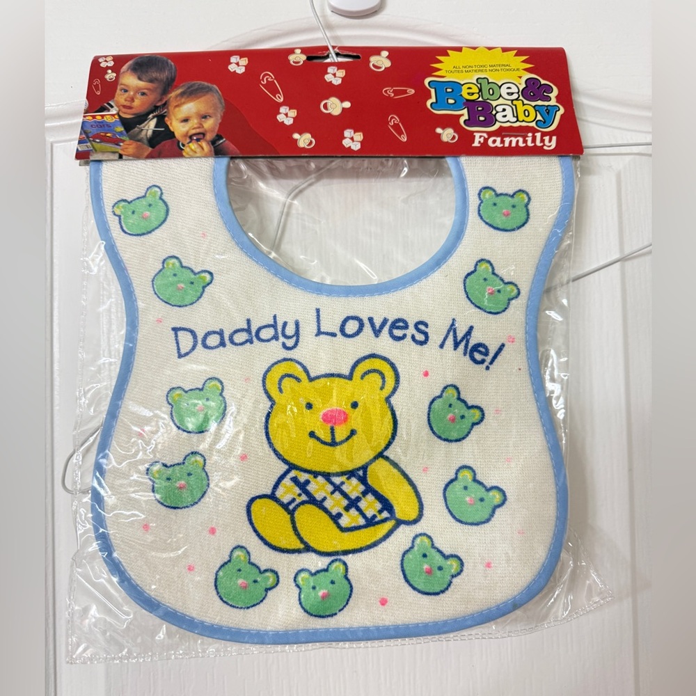 Bebe & Baby Family "Daddy Loves Me!" baby bib yellow bear green frogs